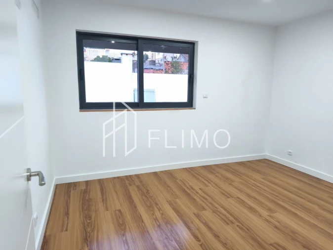 Moradia T3 para Venda em Vila de Cucujães Foto 39