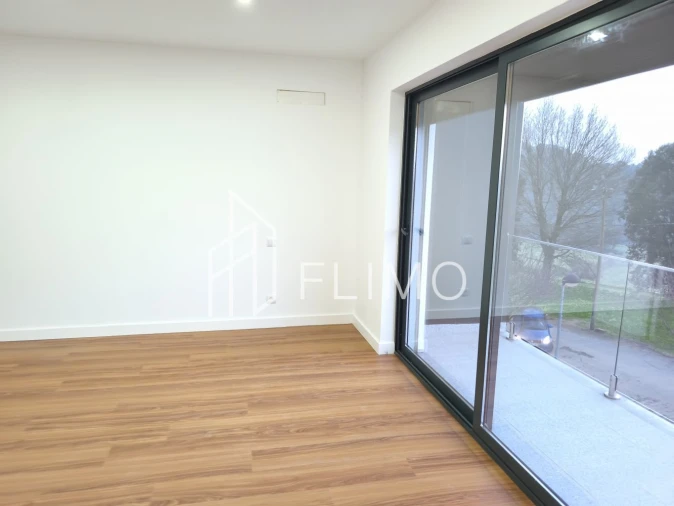 Moradia T3 para Venda em Vila de Cucujães Foto 46