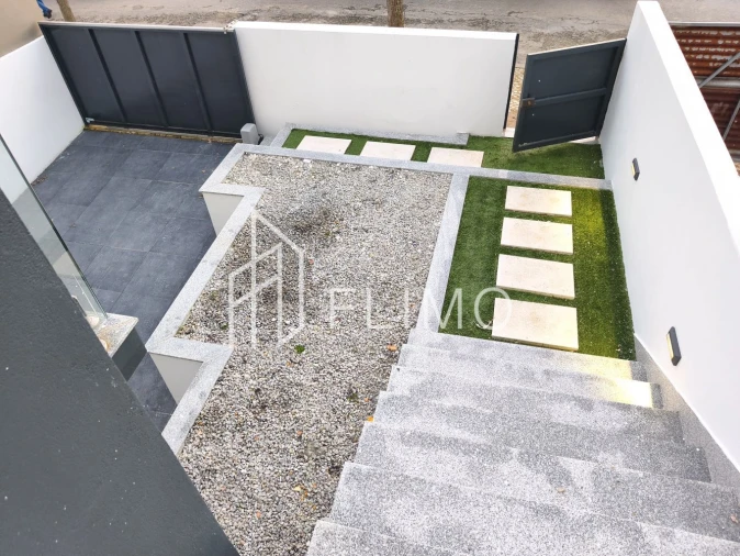 Moradia T3 para Venda em Vila de Cucujães Foto 1