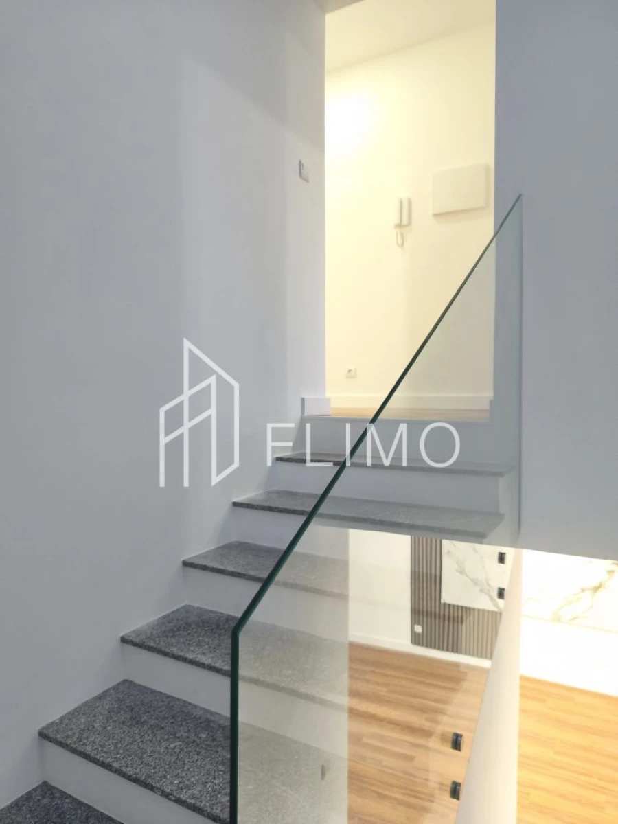 Moradia T3 para Venda em Vila de Cucujães Foto 31