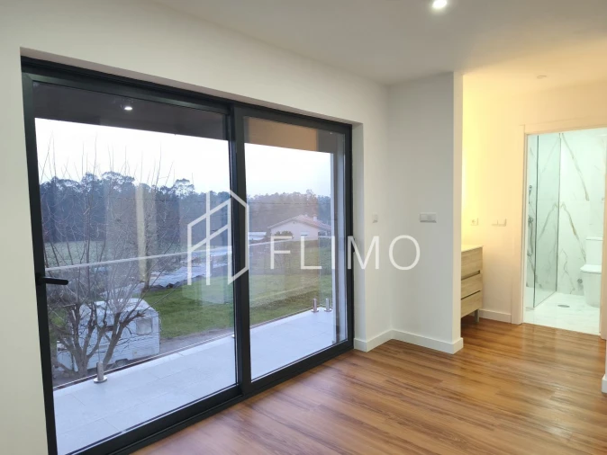 Moradia T3 para Venda em Vila de Cucujães Foto 49