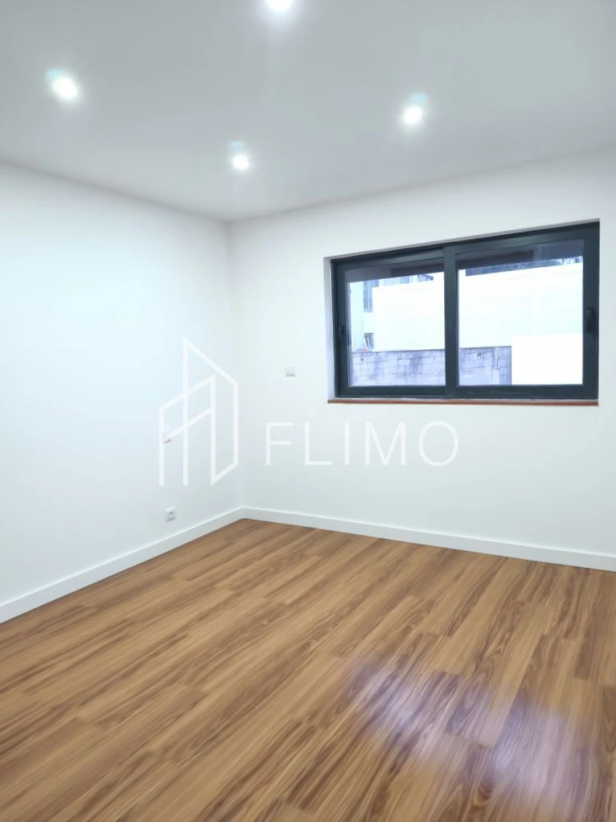 Moradia T3 para Venda em Vila de Cucujães Foto 35