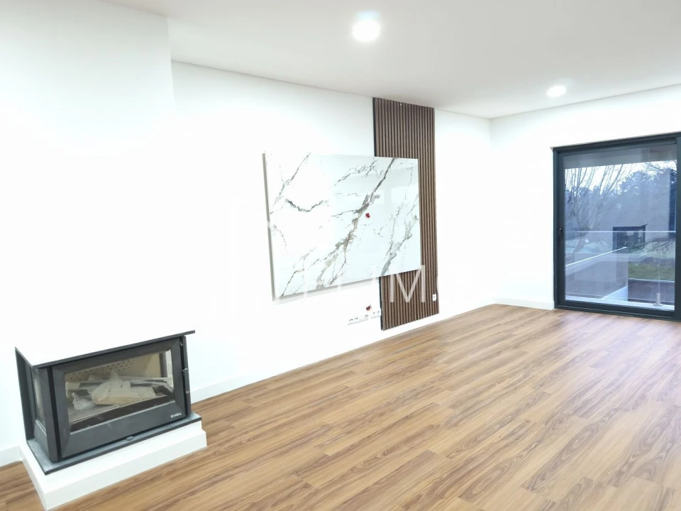 Moradia T3 para Venda em Vila de Cucujães Foto 29