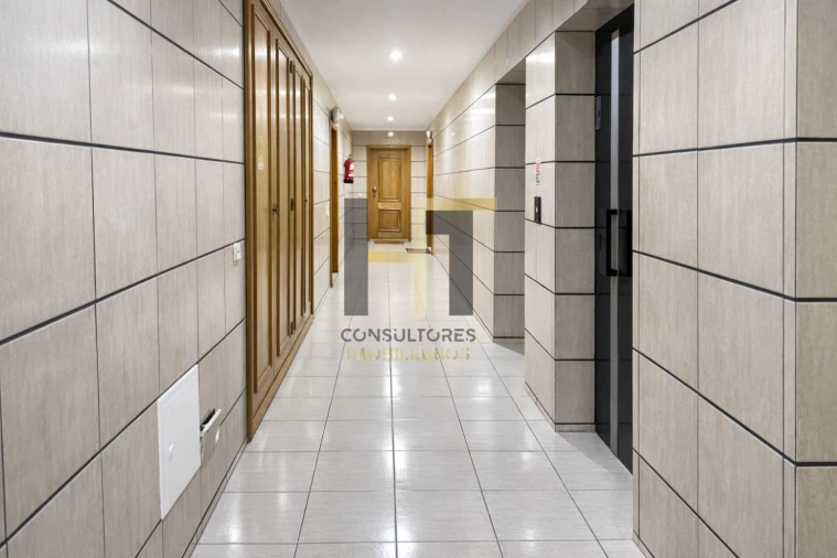 Apartamento T2 para Venda em Santa Marinha e São Pedro da Afurada Foto 28