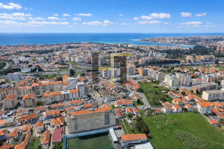 Apartamento T2 para Venda em Santa Marinha e São Pedro da Afurada Foto 15