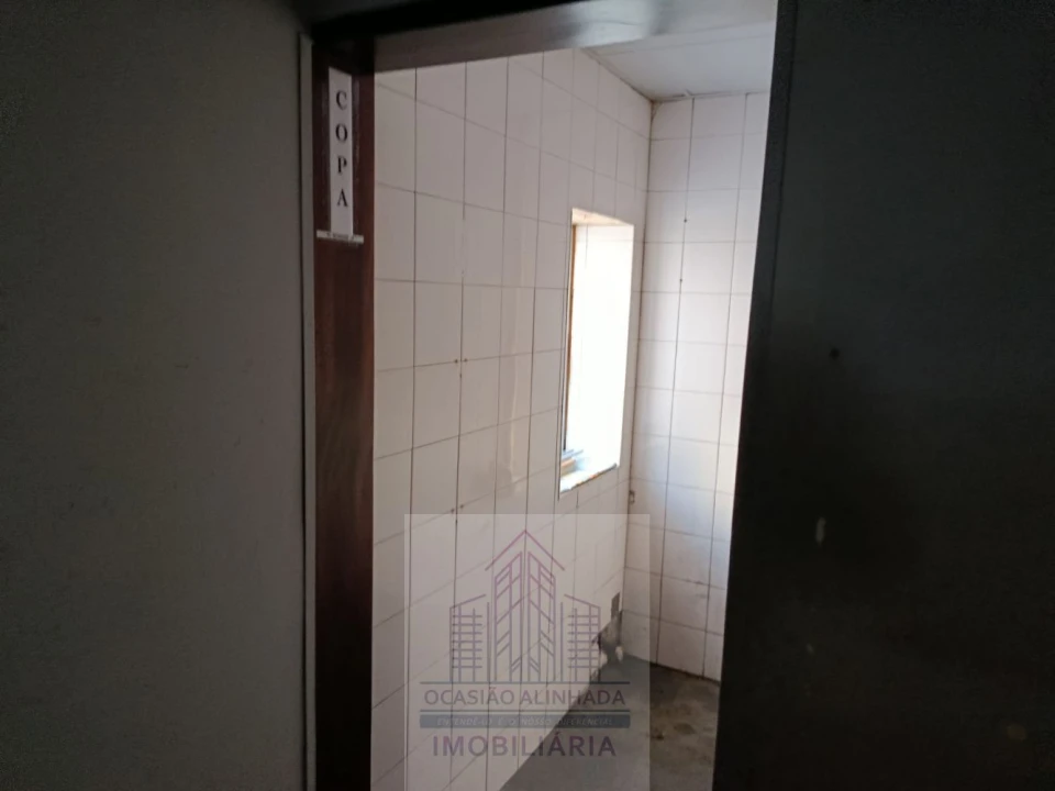 Loja para Arrendamento em Oliveira do Hospital e São Paio de Gramaços Foto 13