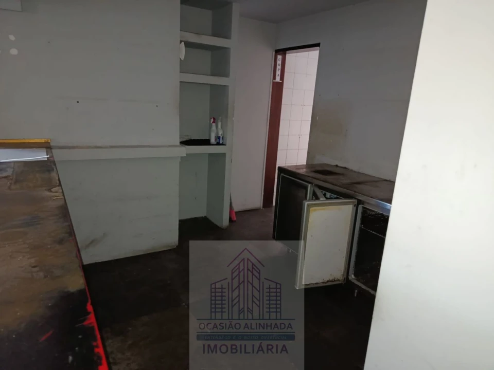 Loja para Arrendamento em Oliveira do Hospital e São Paio de Gramaços Foto 8