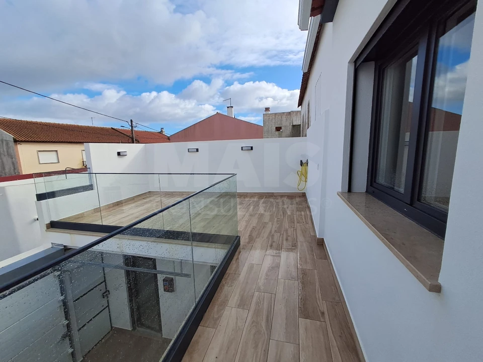 Moradia T3 para Venda em São Martinho do Porto Foto 2