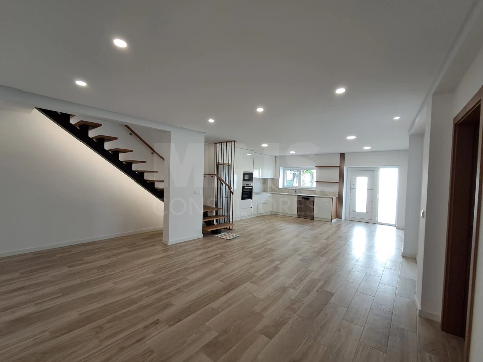 Moradia T3 para Venda em São Martinho do Porto Foto 7