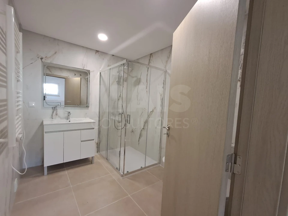 Moradia T3 para Venda em São Martinho do Porto Foto 12