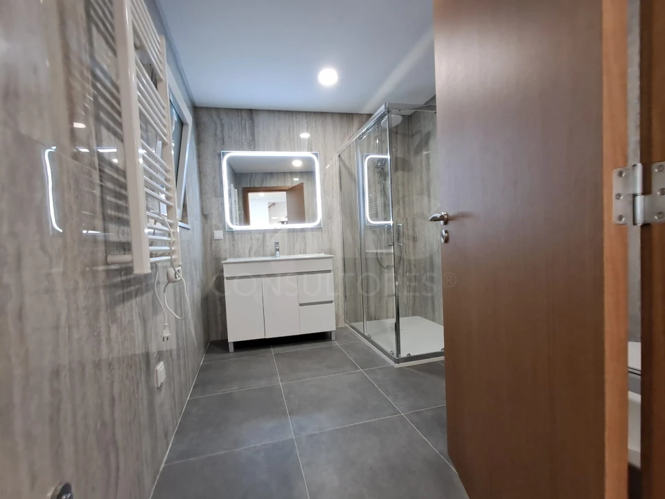 Moradia T3 para Venda em São Martinho do Porto Foto 6