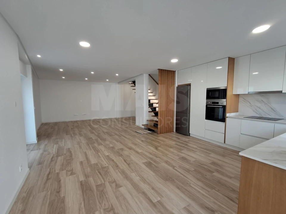 Moradia T3 para Venda em São Martinho do Porto Foto 10