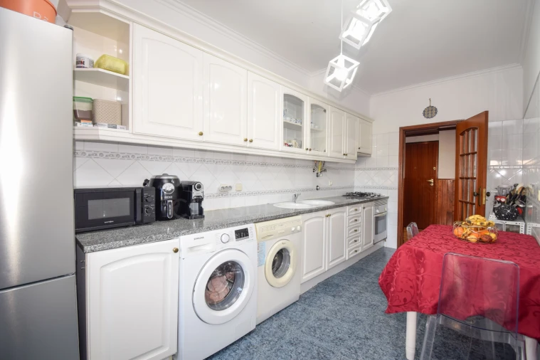 Apartamento T2 para Venda em Cacém e São Marcos Foto 6