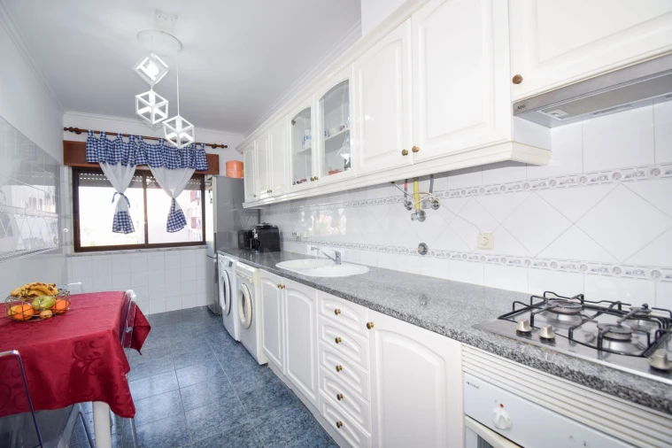 Apartamento T2 para Venda em Cacém e São Marcos Foto 5