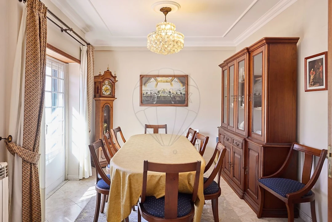 Moradia T6 para Venda em Charneca de Caparica e Sobreda Foto 33