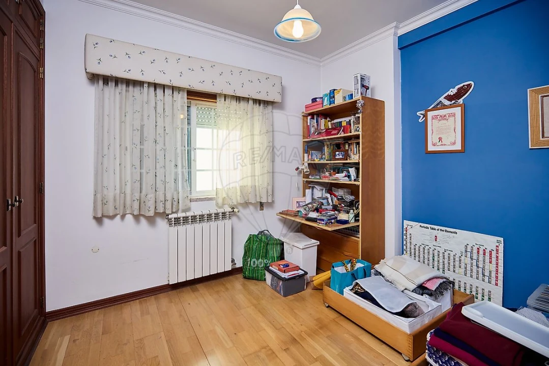 Moradia T6 para Venda em Charneca de Caparica e Sobreda Foto 37