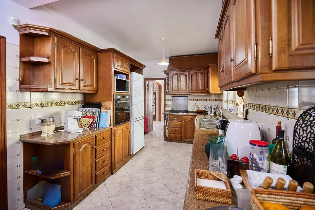 Moradia T6 para Venda em Charneca de Caparica e Sobreda Foto 4