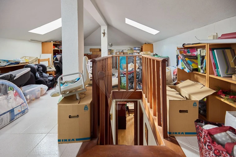 Moradia T6 para Venda em Charneca de Caparica e Sobreda Foto 11