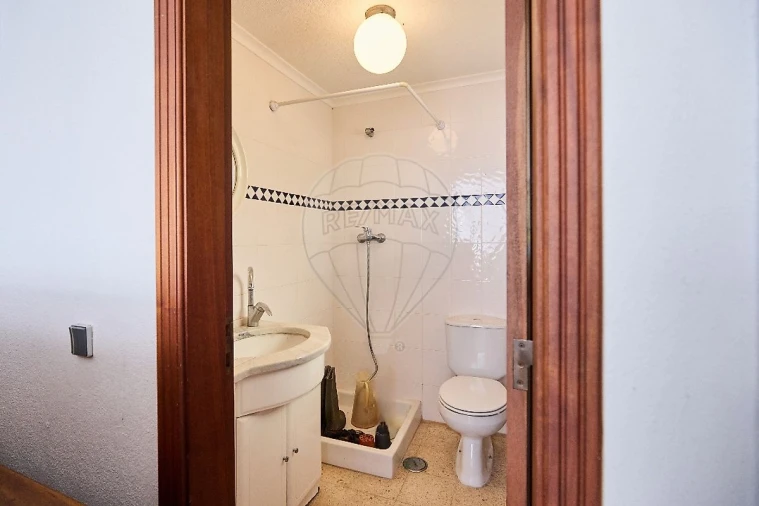 Moradia T6 para Venda em Charneca de Caparica e Sobreda Foto 26