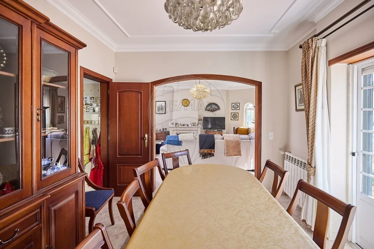 Moradia T6 para Venda em Charneca de Caparica e Sobreda Foto 34