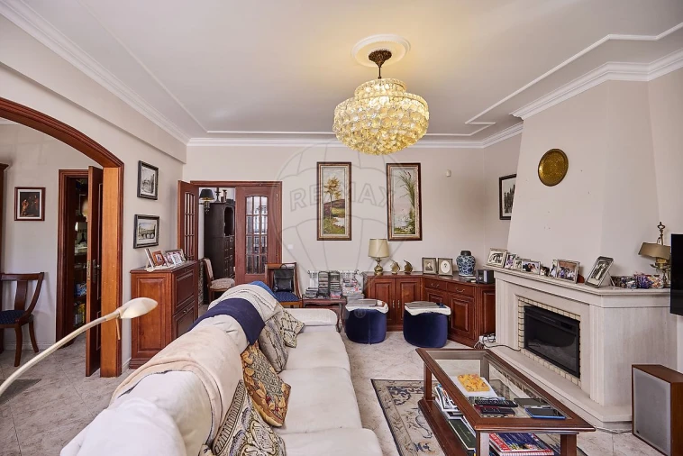 Moradia T6 para Venda em Charneca de Caparica e Sobreda Foto 30