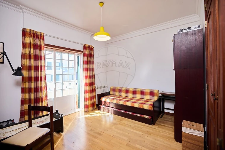 Moradia T6 para Venda em Charneca de Caparica e Sobreda Foto 18