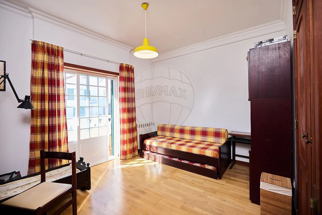 Moradia T6 para Venda em Charneca de Caparica e Sobreda Foto 18