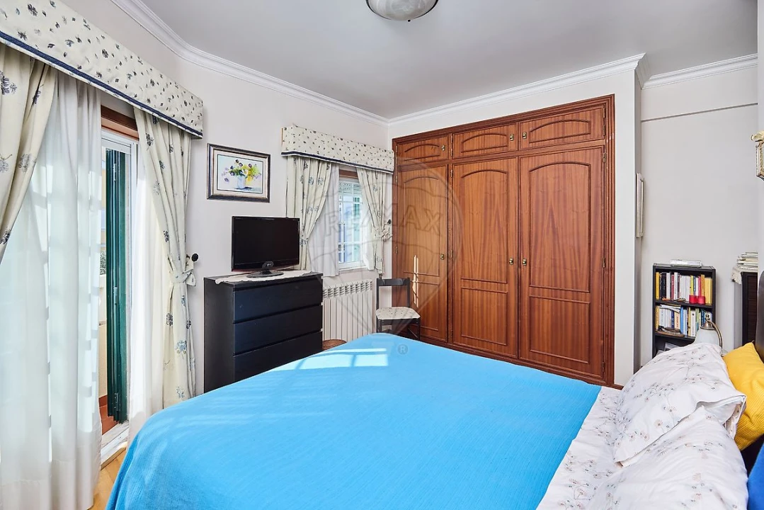 Moradia T6 para Venda em Charneca de Caparica e Sobreda Foto 43