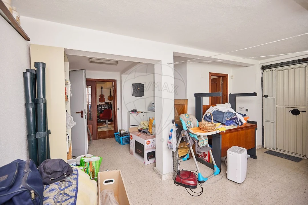 Moradia T6 para Venda em Charneca de Caparica e Sobreda Foto 25