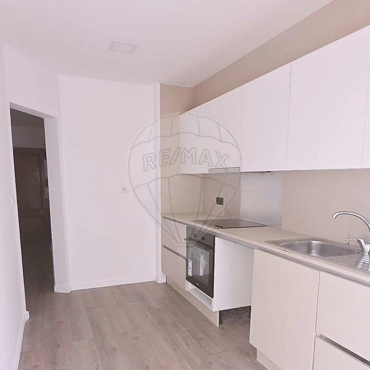 Apartamento T3 para Arrendamento em Baixa da Banheira e Vale da Amoreira Foto 8