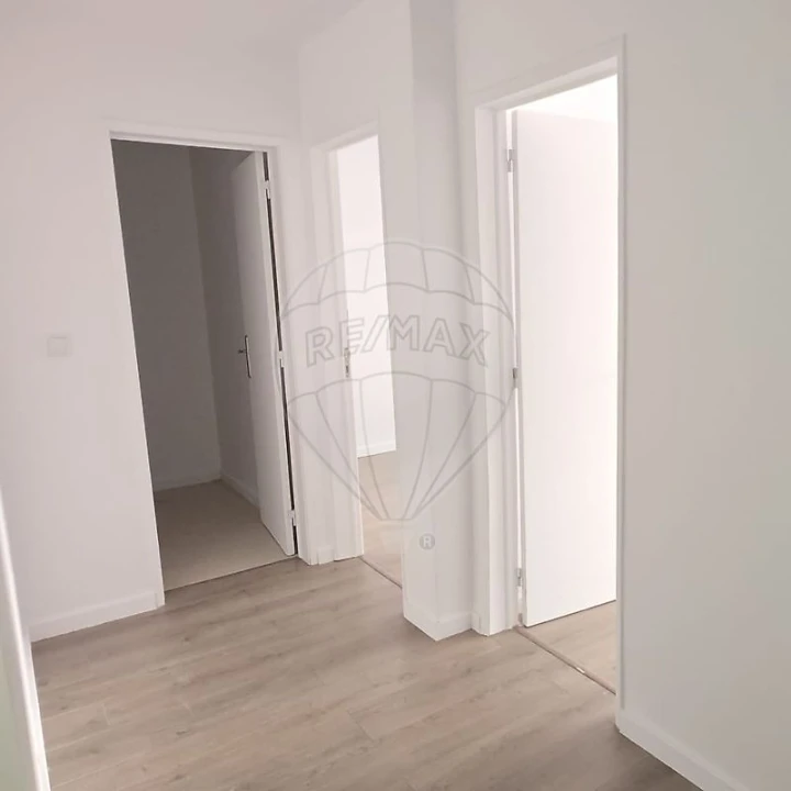 Apartamento T3 para Arrendamento em Baixa da Banheira e Vale da Amoreira Foto 6