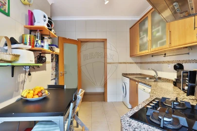 Apartamento T2 para Venda em Benfica