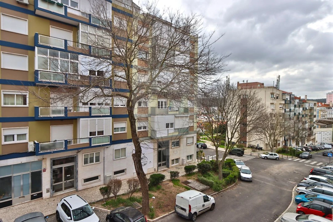 Apartamento T2 para Venda em Benfica Foto 18