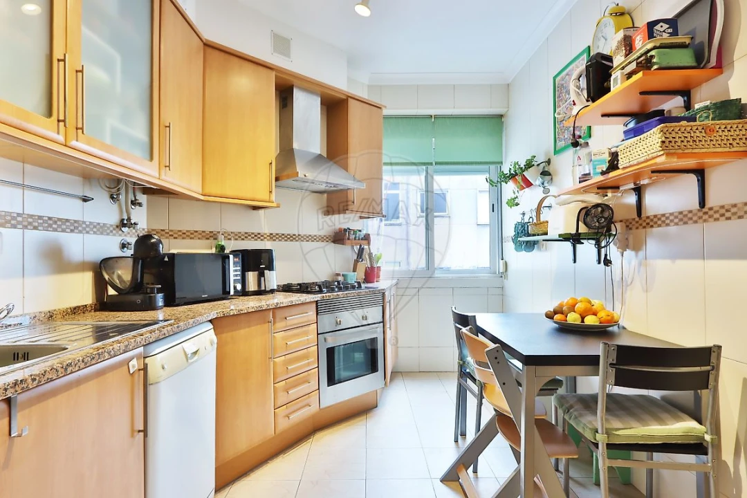 Apartamento T2 para Venda em Benfica Foto 8