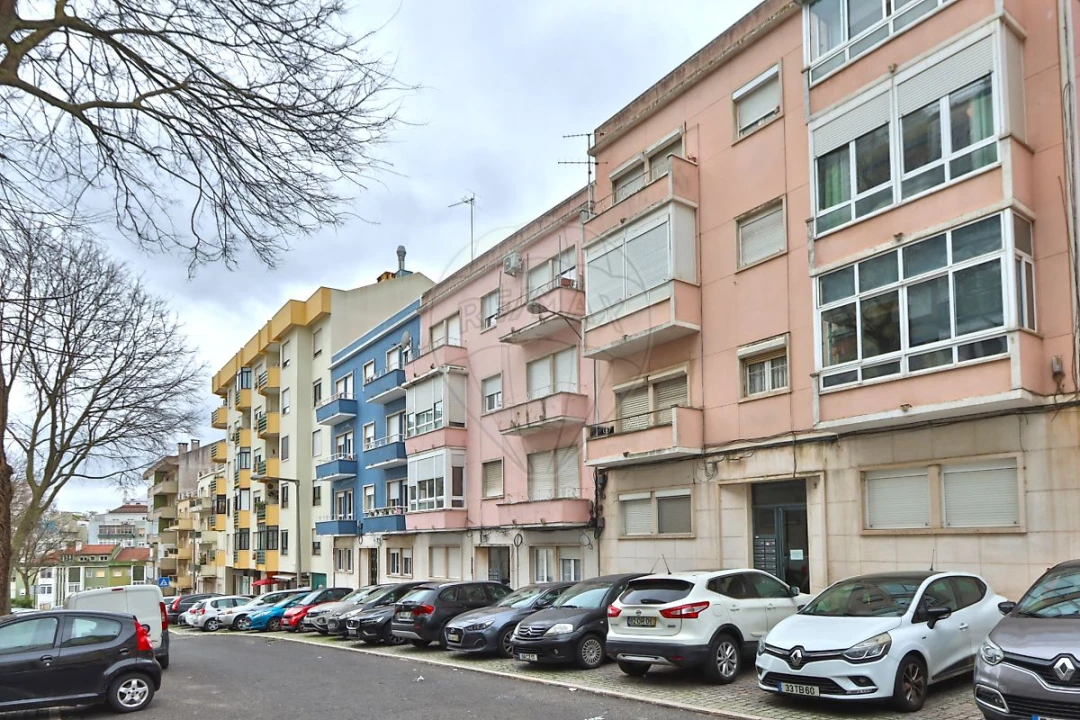 Apartamento T2 para Venda em Benfica Foto 15
