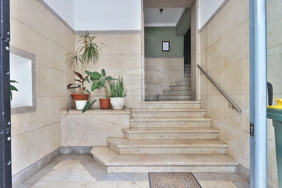 Apartamento T2 para Venda em Benfica Foto 14