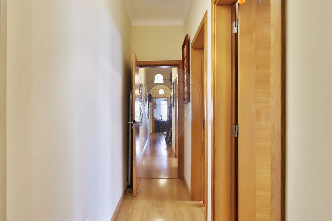 Apartamento T2 para Venda em Benfica Foto 13