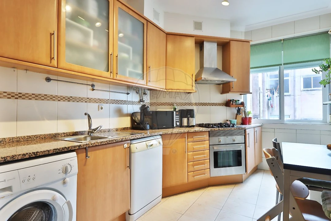 Apartamento T2 para Venda em Benfica Foto 7