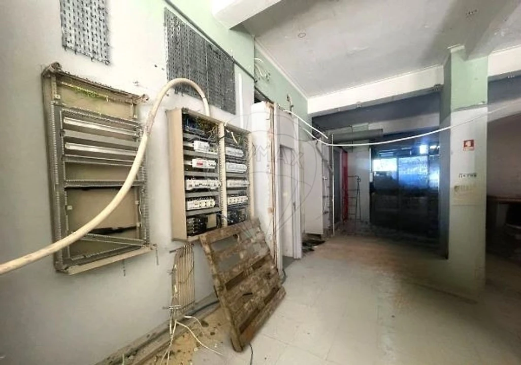 Loja para Venda em Laranjeiro e Feijó Foto 12