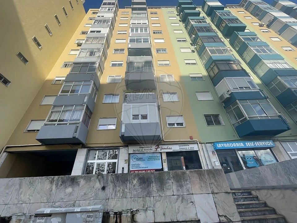 Loja para Venda em Laranjeiro e Feijó Foto 19