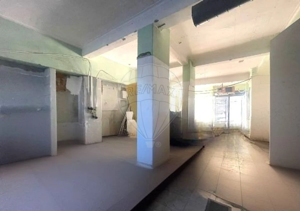 Loja para Venda em Laranjeiro e Feijó Foto 8