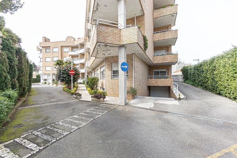 Apartamento T2 para Arrendamento em Mafamude e Vilar do Paraíso Foto 2