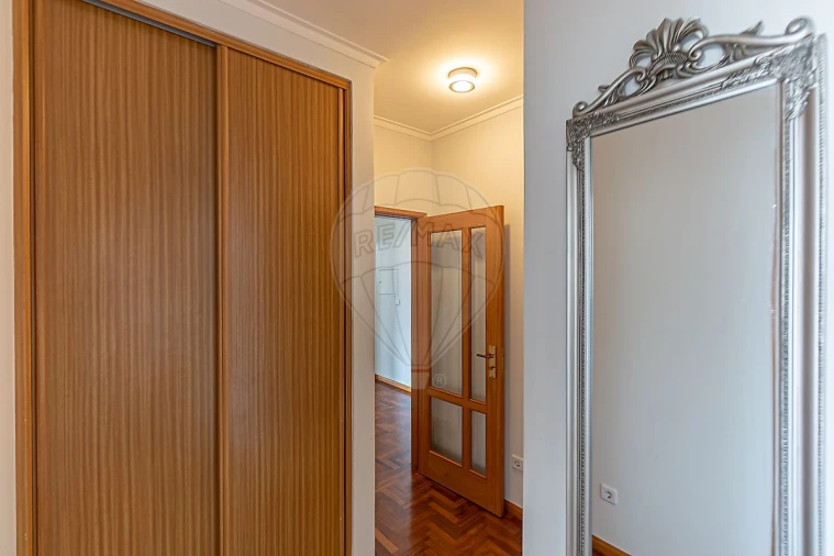 Apartamento T2 para Arrendamento em Mafamude e Vilar do Paraíso Foto 22