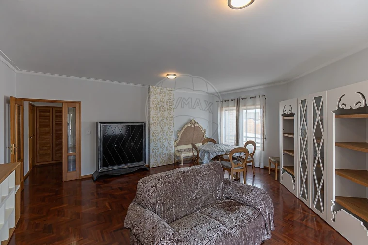 Apartamento T2 para Arrendamento em Mafamude e Vilar do Paraíso Foto 26