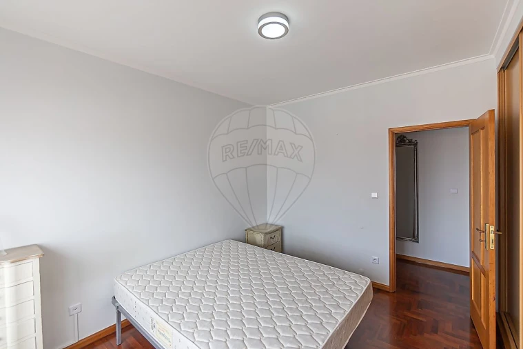 Apartamento T2 para Arrendamento em Mafamude e Vilar do Paraíso Foto 12