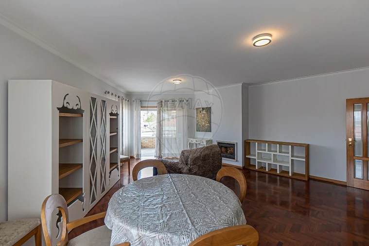 Apartamento T2 para Arrendamento em Mafamude e Vilar do Paraíso Foto 24