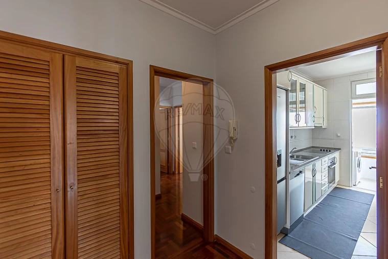 Apartamento T2 para Arrendamento em Mafamude e Vilar do Paraíso Foto 5