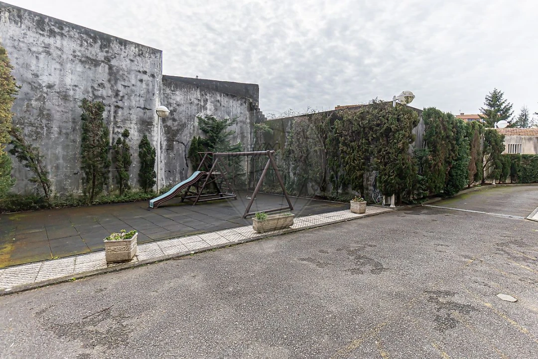 Apartamento T2 para Arrendamento em Mafamude e Vilar do Paraíso Foto 34