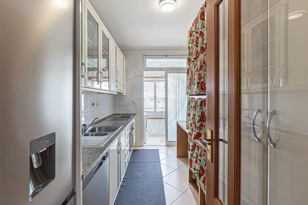 Apartamento T2 para Arrendamento em Mafamude e Vilar do Paraíso Foto 4