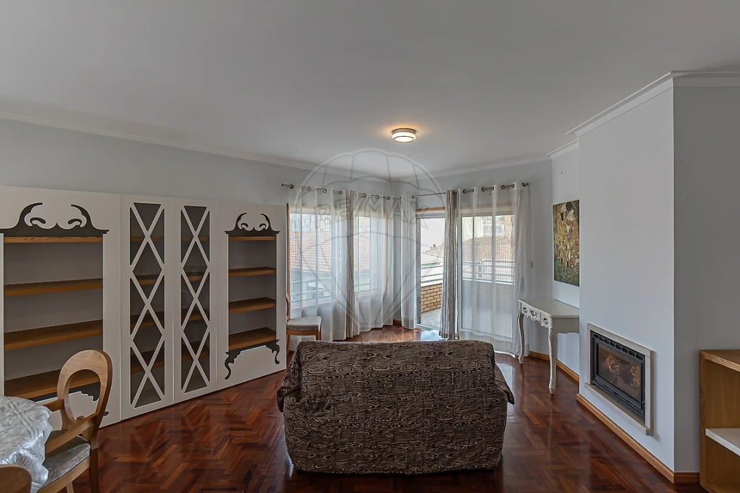 Apartamento T2 para Arrendamento em Mafamude e Vilar do Paraíso Foto 25